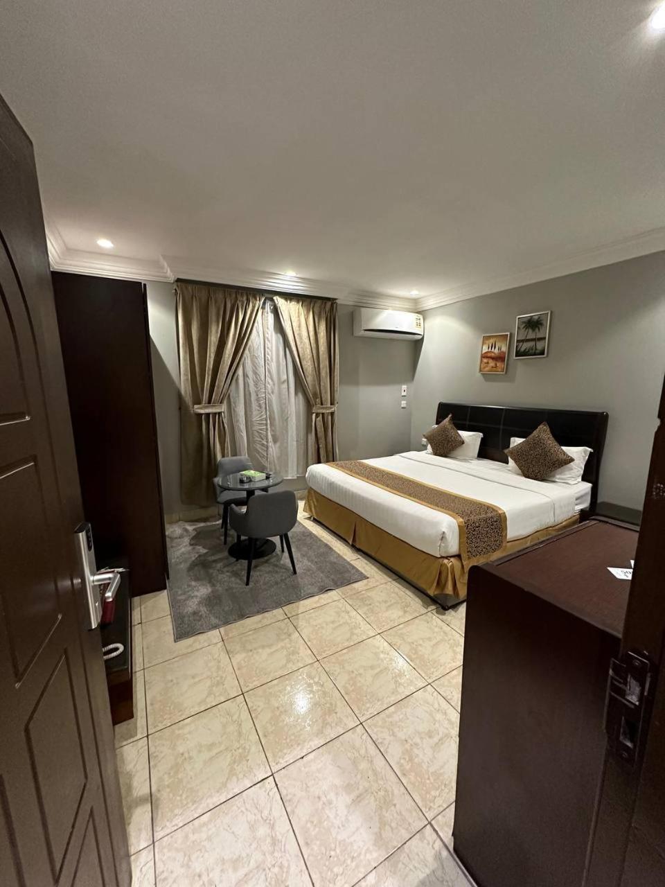 Al Rawda - Hotel Tabuk Exteriör bild